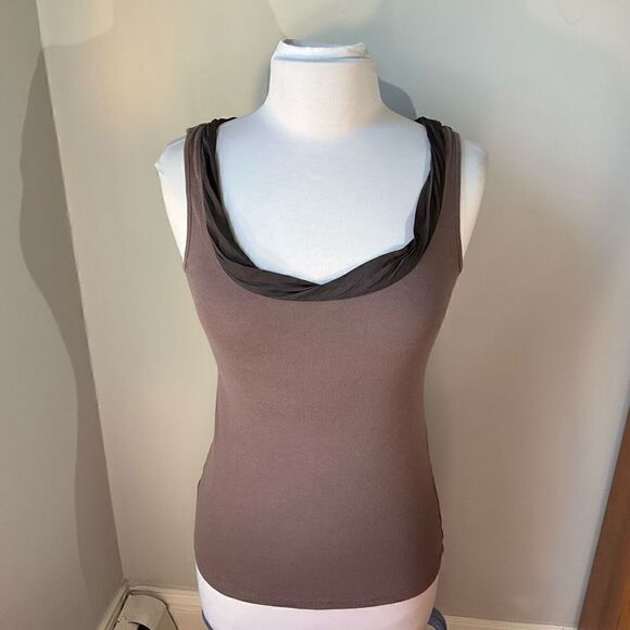 LOFT Mauve Cute Ruched Neckline, Medium. 100% Cotton - Picture 1 of 10